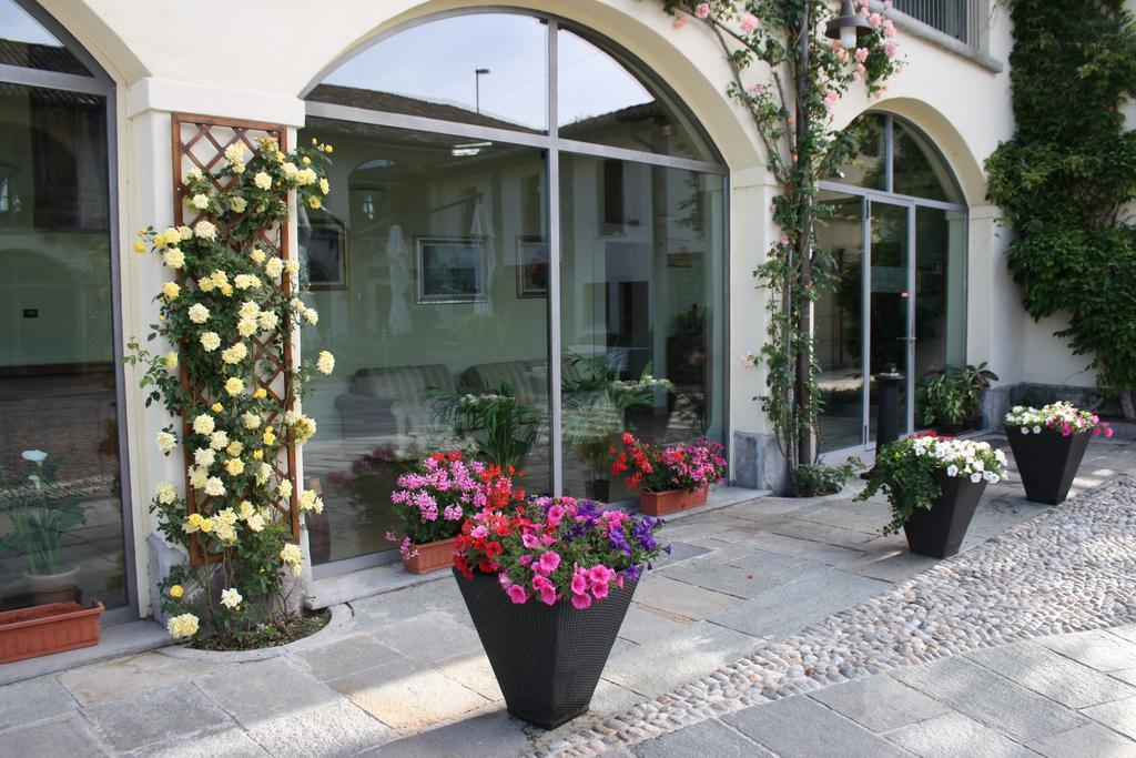 Hotel Cascina Canova Uggiate Eksteriør bilde
