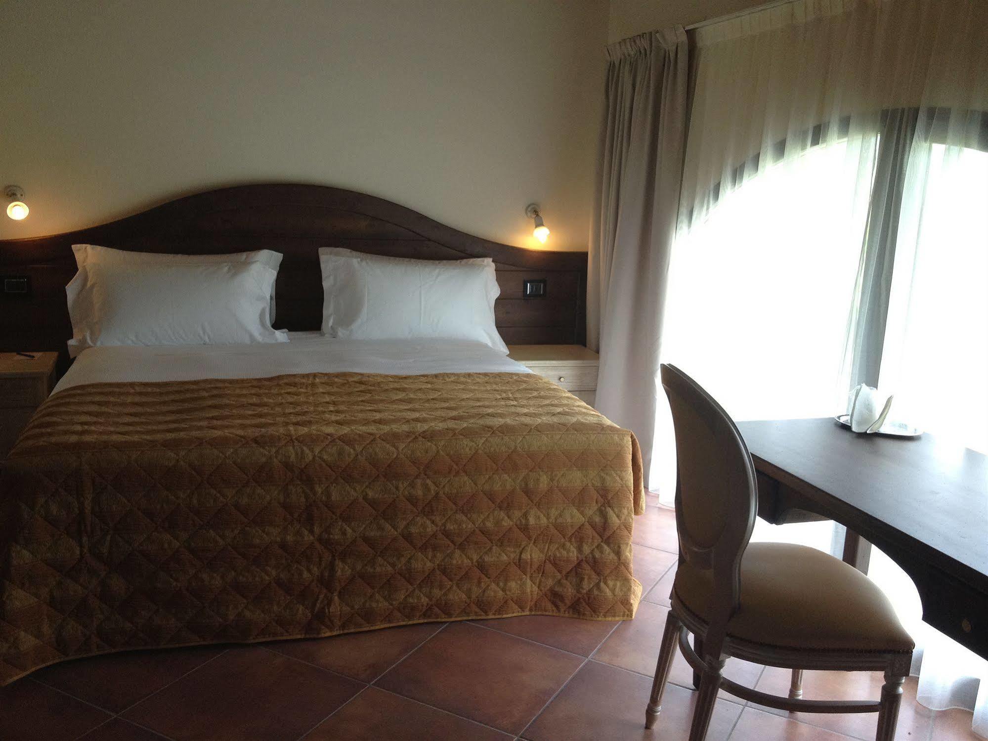 Hotel Cascina Canova Uggiate Eksteriør bilde