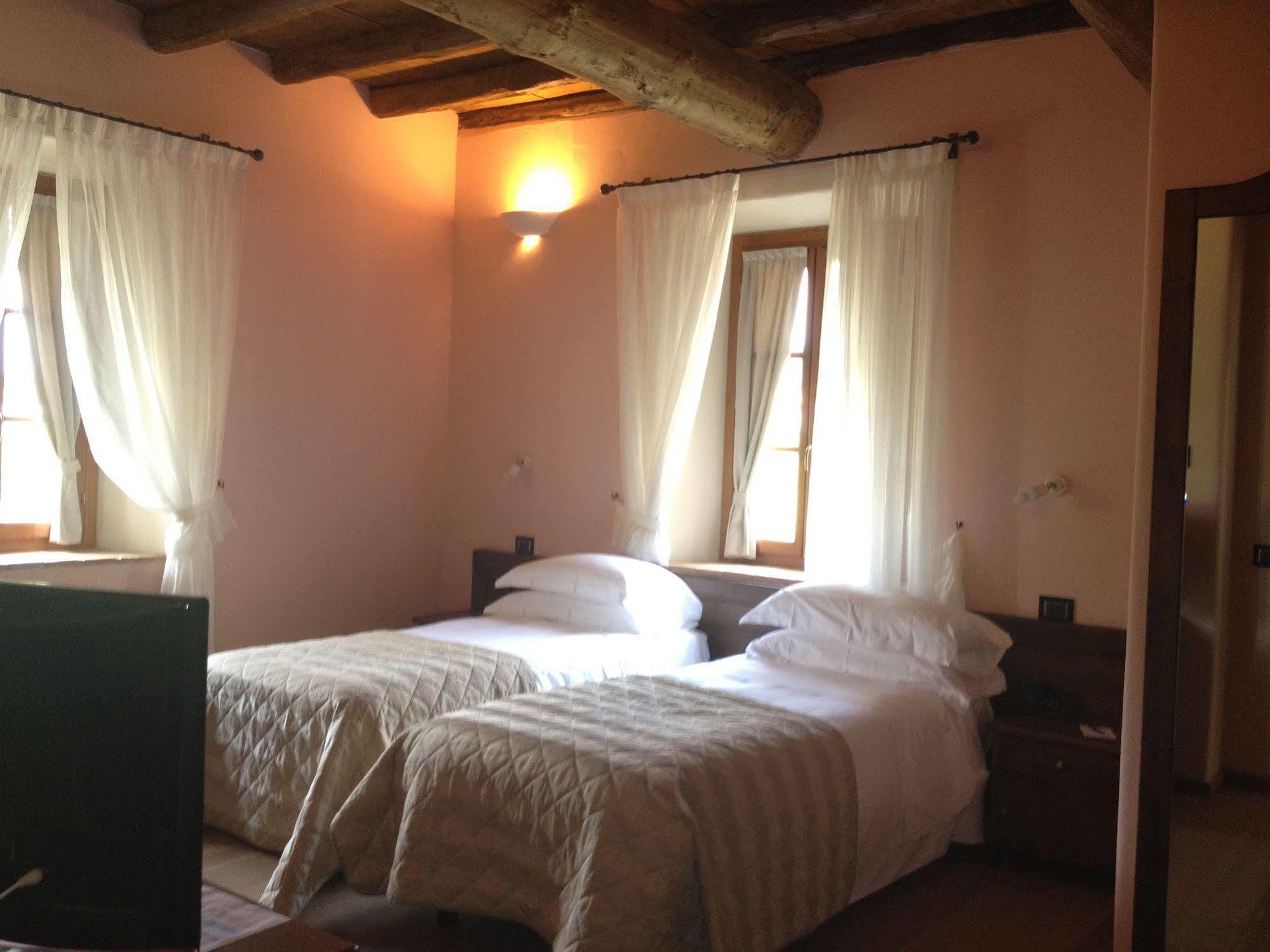 Hotel Cascina Canova Uggiate Eksteriør bilde